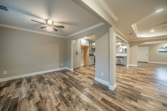 1813 Tompkins Drive, Grand Prairie, TX 75051