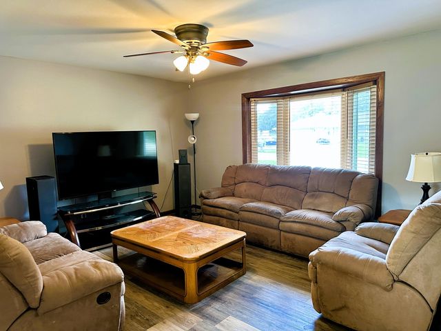 6130 Lockwood Drive, Rockford, IL 61109