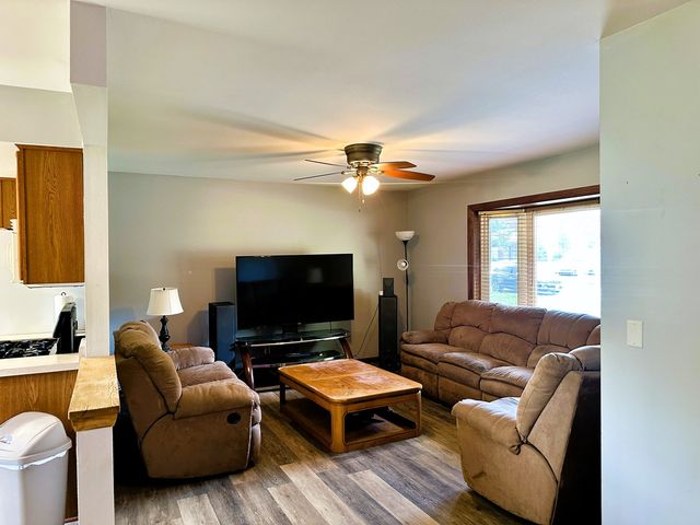 6130 Lockwood Drive, Rockford, IL 61109