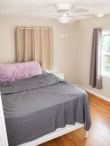 9 Medina Dr, Wareham, MA 02571