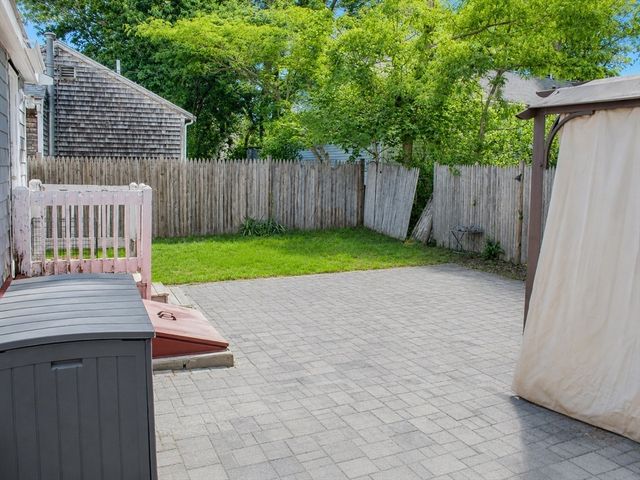 9 Medina Dr, Wareham, MA 02571