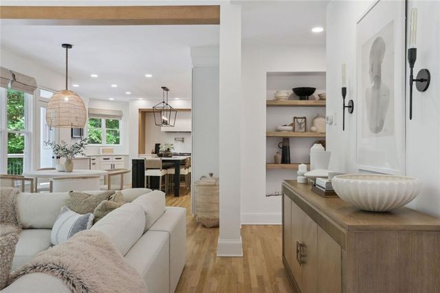 110 Valley Summit Court, Roswell, GA 30075