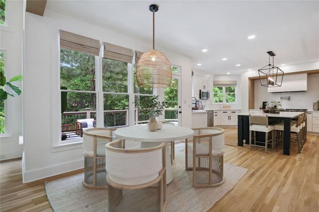 110 Valley Summit Court, Roswell, GA 30075