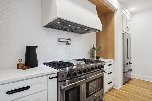 110 Valley Summit Court, Roswell, GA 30075