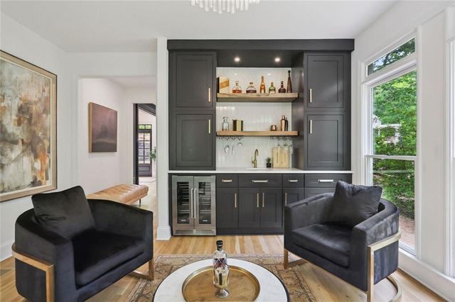 110 Valley Summit Court, Roswell, GA 30075