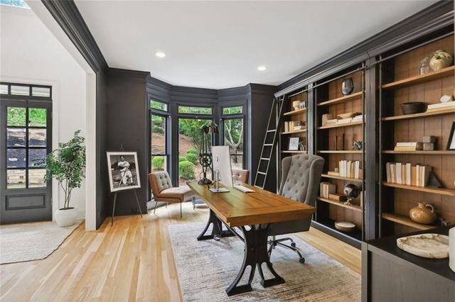 110 Valley Summit Court, Roswell, GA 30075