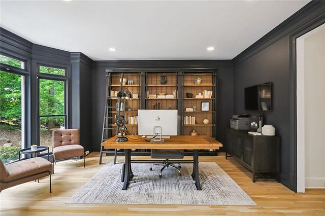 110 Valley Summit Court, Roswell, GA 30075