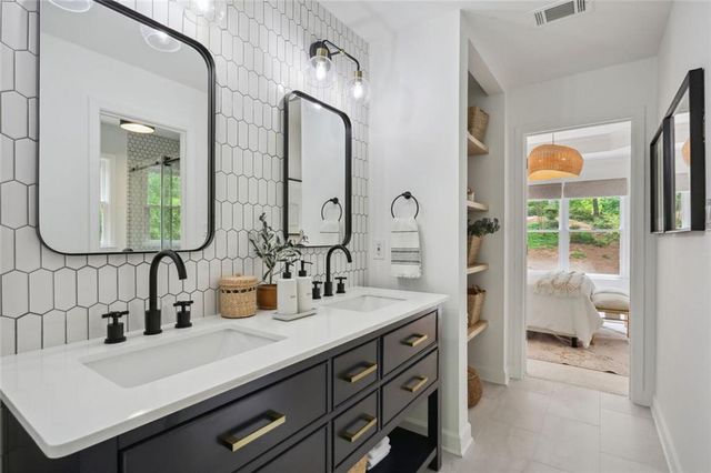 110 Valley Summit Court, Roswell, GA 30075