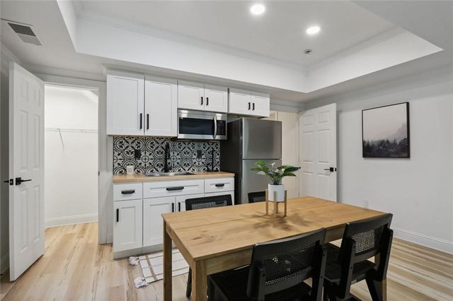 110 Valley Summit Court, Roswell, GA 30075