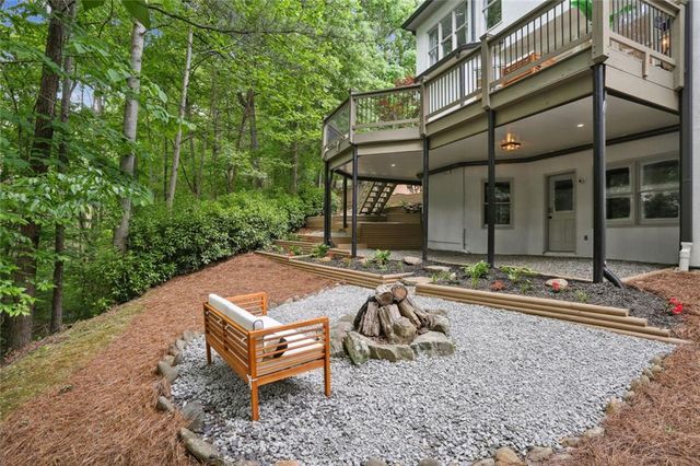 110 Valley Summit Court, Roswell, GA 30075