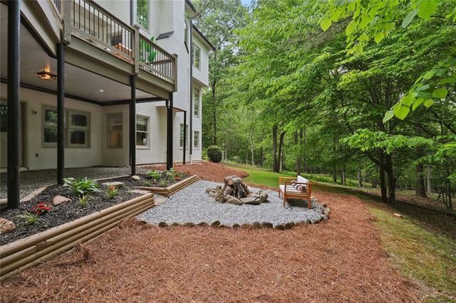 110 Valley Summit Court, Roswell, GA 30075