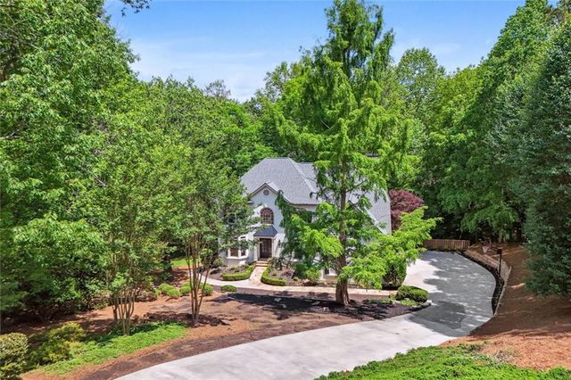 110 Valley Summit Court, Roswell, GA 30075