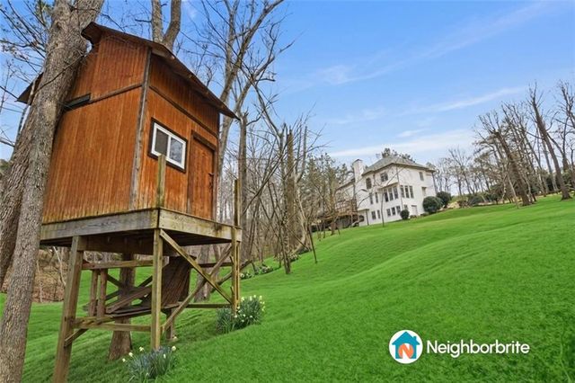 110 Valley Summit Court, Roswell, GA 30075