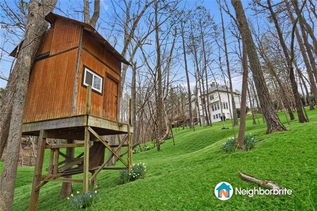 110 Valley Summit Court, Roswell, GA 30075
