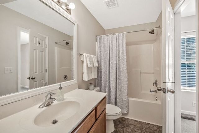 1018 Sitting Bull Xing, Murfreesboro, TN 37128