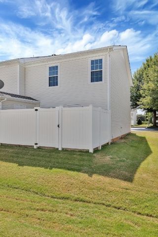 1018 Sitting Bull Xing, Murfreesboro, TN 37128
