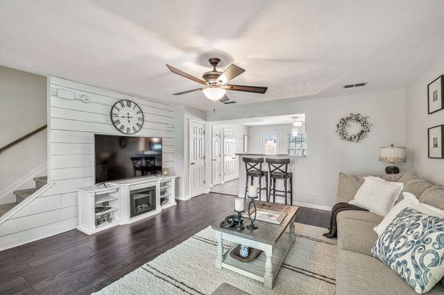 1018 Sitting Bull Xing, Murfreesboro, TN 37128