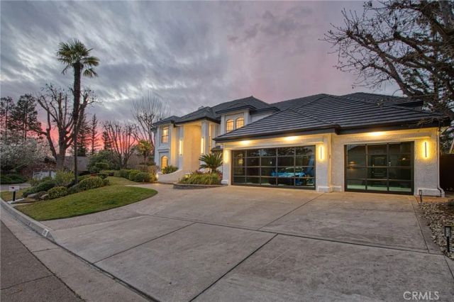 9381 N Woodmont Drive, Fresno, CA 93720