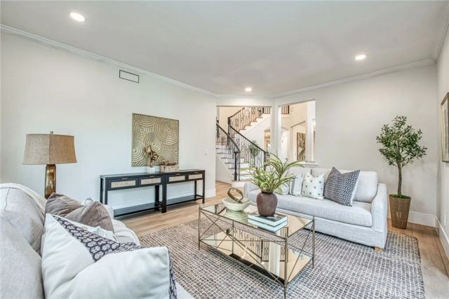 9381 N Woodmont Drive, Fresno, CA 93720
