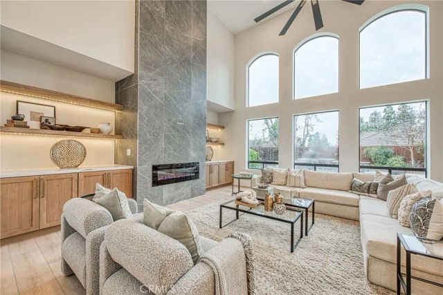 9381 N Woodmont Drive, Fresno, CA 93720