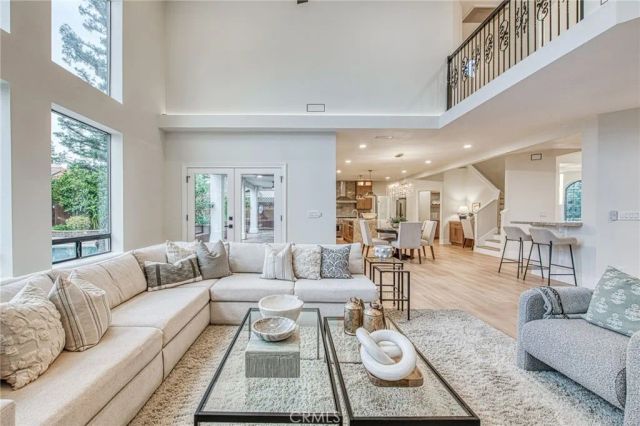 9381 N Woodmont Drive, Fresno, CA 93720