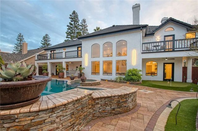 9381 N Woodmont Drive, Fresno, CA 93720