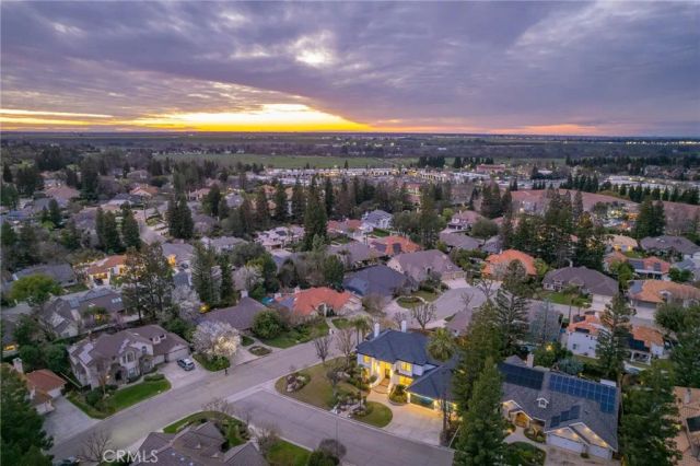 9381 N Woodmont Drive, Fresno, CA 93720