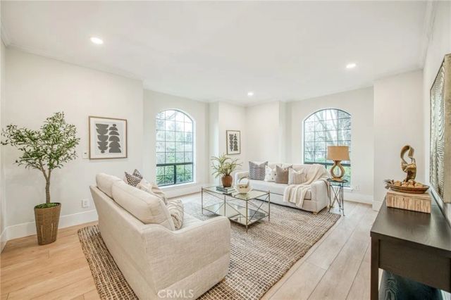 9381 N Woodmont Drive, Fresno, CA 93720