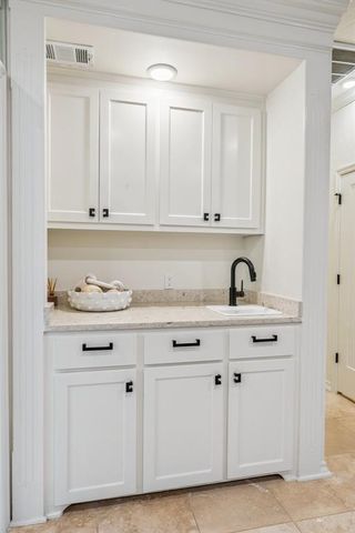 6204 Waterford Boulevard 23, Oklahoma City, OK 73118