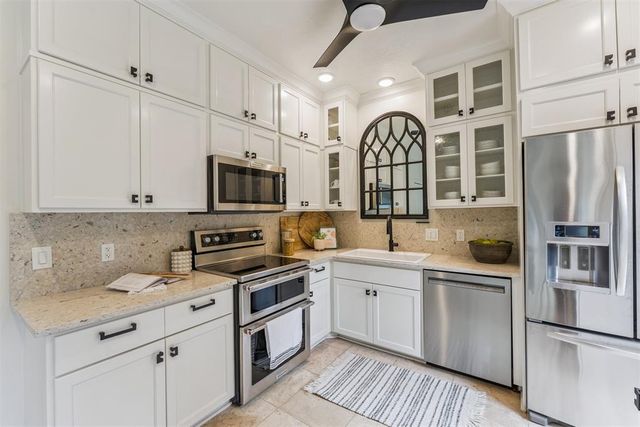 6204 Waterford Boulevard 23, Oklahoma City, OK 73118