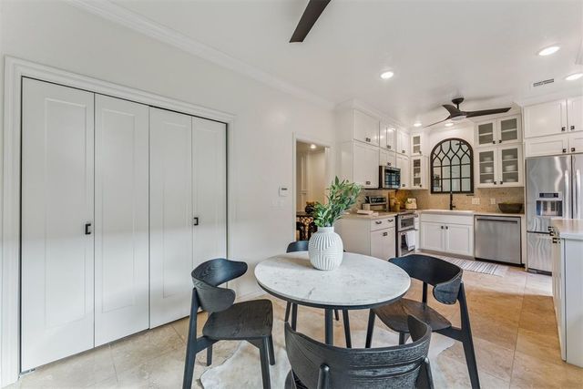 6204 Waterford Boulevard 23, Oklahoma City, OK 73118