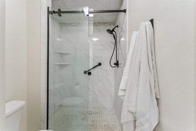 6204 Waterford Boulevard 23, Oklahoma City, OK 73118