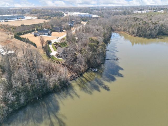 475 Twin Springs Drive, Spartanburg, SC 28301