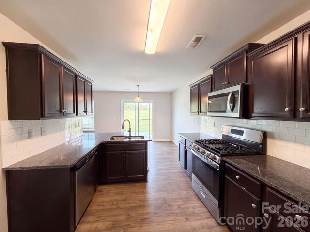 1554 Gaston Mountain Drive, Dallas, NC 28034