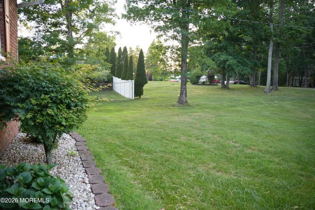 221 New Central Avenue, Jackson, NJ 08527