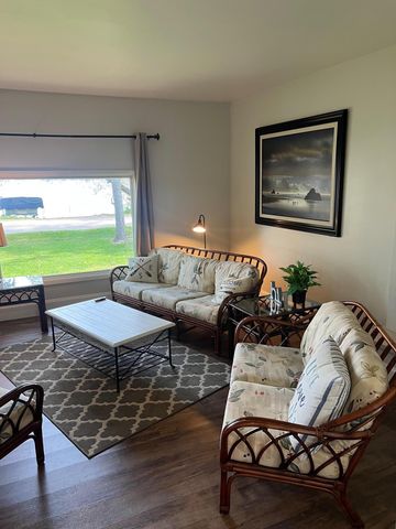 24553 608th Avenue, Litchfield, MN 55355