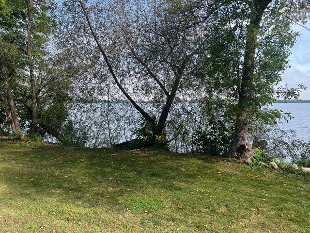 24553 608th Avenue, Litchfield, MN 55355