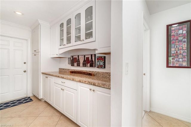 1933 Countess CT, Naples, FL 34110