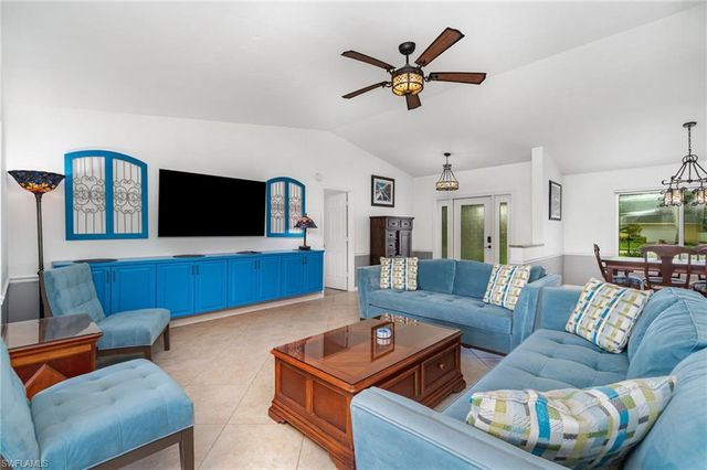 1933 Countess CT, Naples, FL 34110