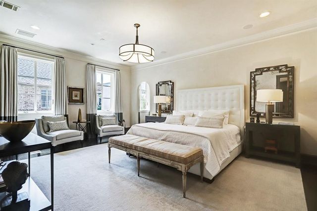 5110 W Oak Mews, Houston, TX 77056