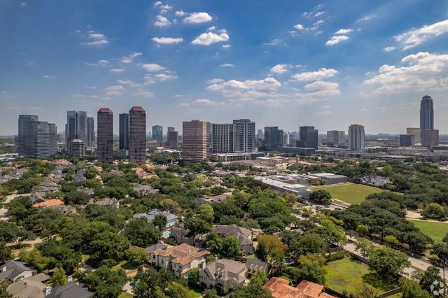 5110 W Oak Mews, Houston, TX 77056