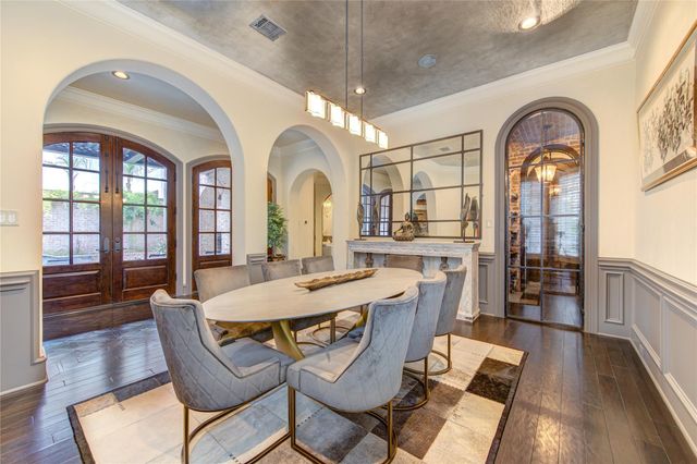 5110 W Oak Mews, Houston, TX 77056