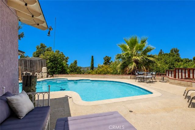 7129 Samoa Place, Tujunga, CA 91042
