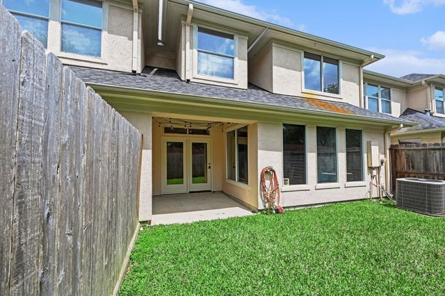 4327 Lake Walk Court, Sugar Land, TX 77459
