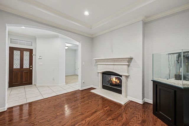 4327 Lake Walk Court, Sugar Land, TX 77459