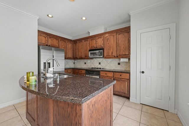 4327 Lake Walk Court, Sugar Land, TX 77459