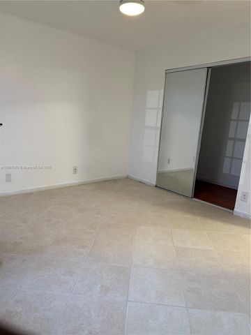 8713 SW 5th St 208, Pembroke Pines, FL 33025