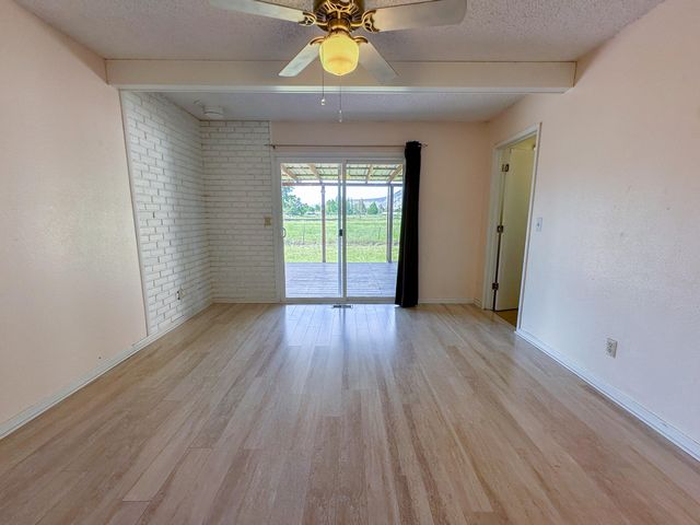 5233 Bartlett Avenue, Klamath Falls, OR 97603