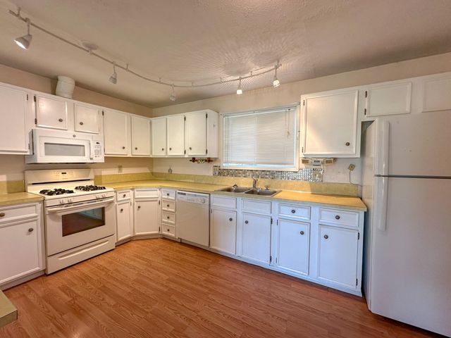 5233 Bartlett Avenue, Klamath Falls, OR 97603