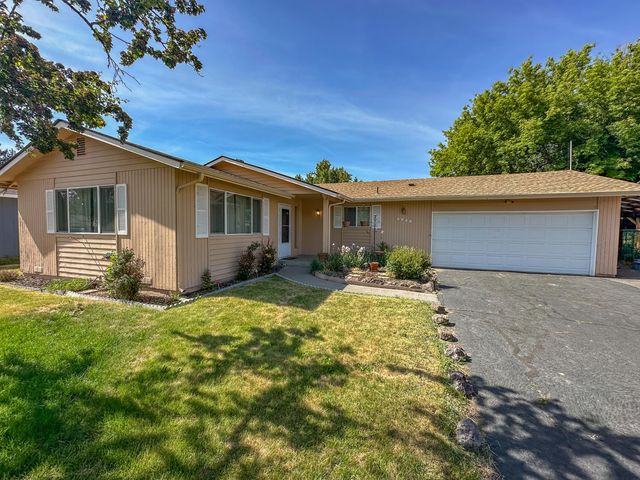 5233 Bartlett Avenue, Klamath Falls, OR 97603